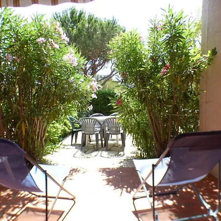 Grande Terrasse, Piscines, Tennis, Crique, Plage... Apartment Saint-Mandrier-sur-Mer
